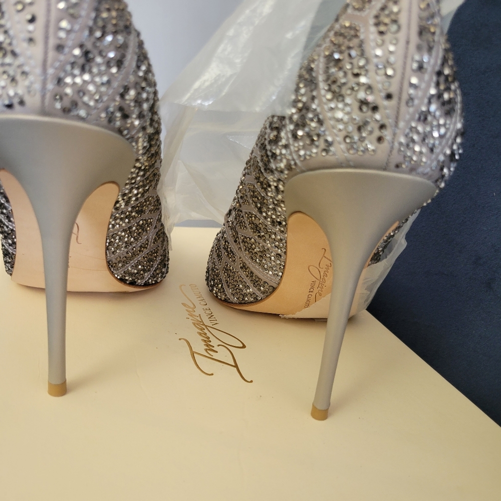 vince camuto